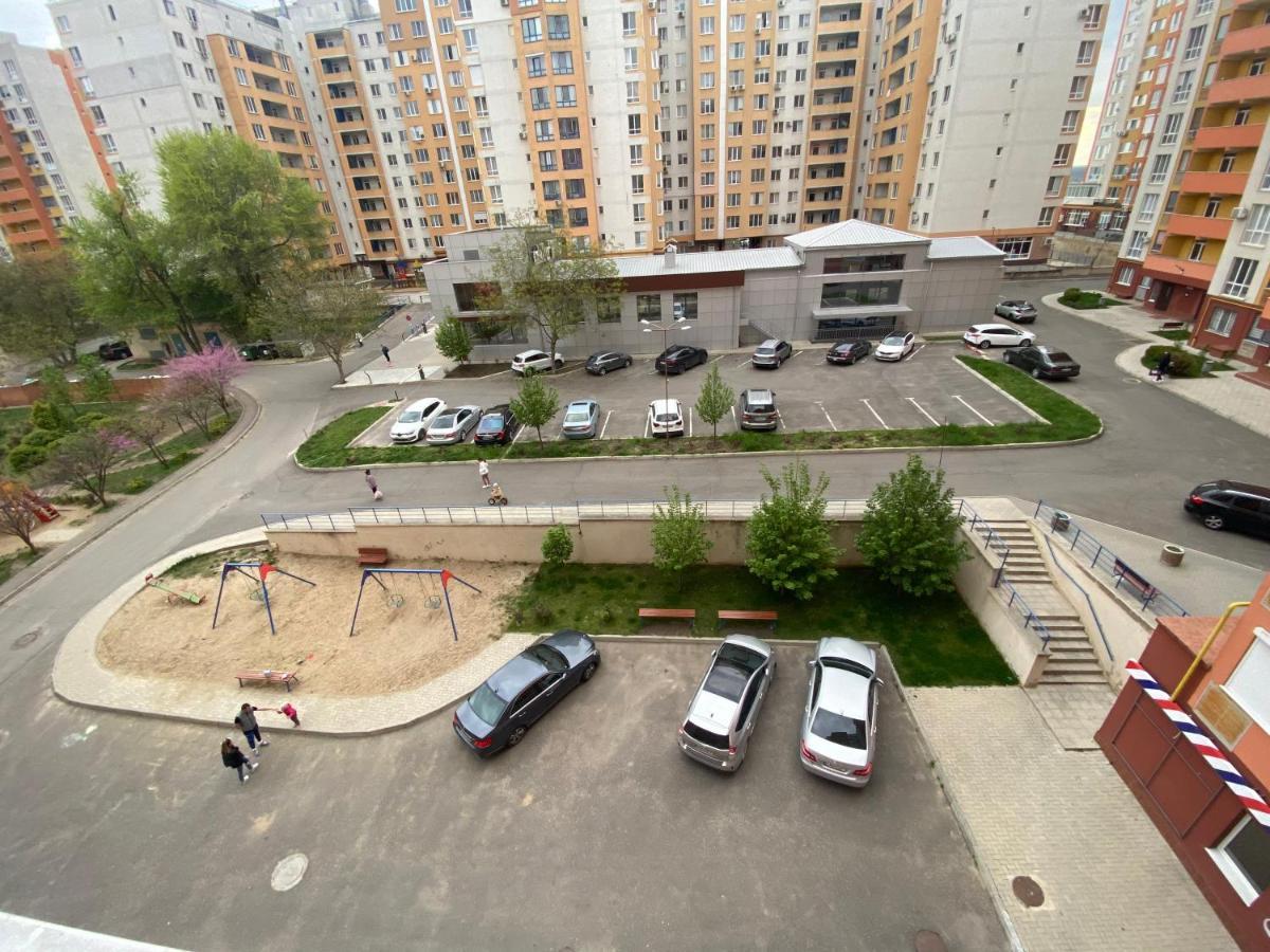 Two Bedroom Large Apartment In Chişinău Extérieur photo
