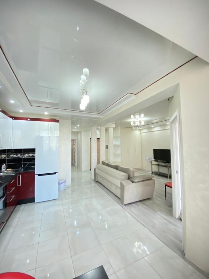 Two Bedroom Large Apartment In Chişinău Extérieur photo