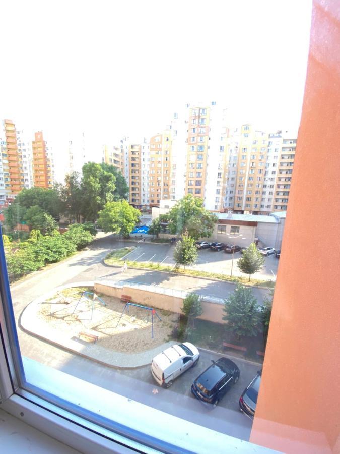 Two Bedroom Large Apartment In Chişinău Extérieur photo